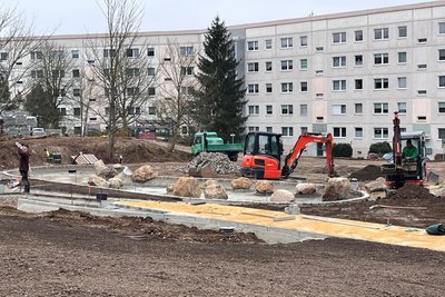Anstelle des abgerissenen Versorgungszentrums entsteht jetzt ein Stadtteilpark.