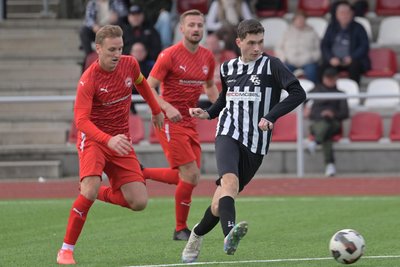 Vier Tore hat Nicolas Förster (r.) in dieser Saison bislang erzielt. Im Moment herrscht aber auch bei ihm Flaute.