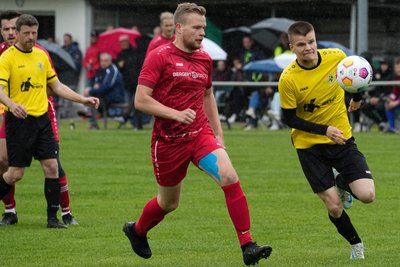 Christian Böttger (r.) vom SC Altmittweida und Dominik Weber (SSV Königshain-Wiederau) treffen am Sonntag wieder aufeinander.