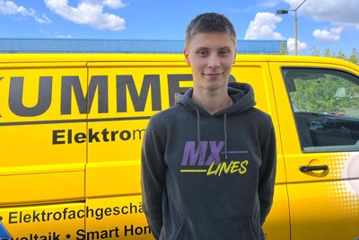 Frederik Singer hat in der ersten Ferienwoche bei Elektro-Kummer in Reichenbach gejobbt.