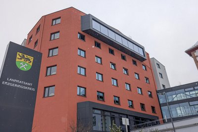 Das Landratsamt des Erzgebirgskreises stellt mit „eWaffe“ einen neuen digitalen Service bereit.