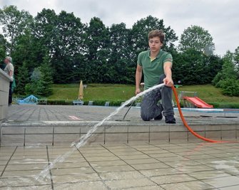 Das Romanusbad Siebenlehn wird von einem Förderverein betrieben, der Beispielhaftes leistet. Frederic Hummel gehört zur Schar der ehrenamtlichen Helfer.