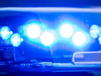            Ein Blaulicht an einer Polizeistreife.