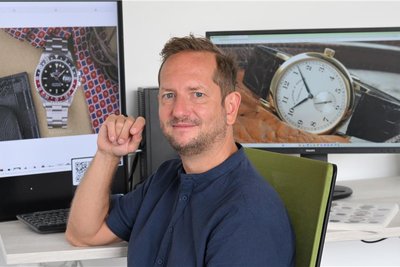 Zeitauktion-Geschäftsführer Stephan Sohn hat Informatik studiert, an seinen Uhren fasziniert ihn die Mechanik.