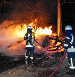 Zwei brennende Schuppen haben am Wochenende in Olbernhau die Feuerwehr gefordert. 