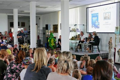 Mit 300 Besuchern, darunter mehr als 220 Kinder, war der Saal im Gelenauer Depot Pohl-Ströher prall gefüllt.