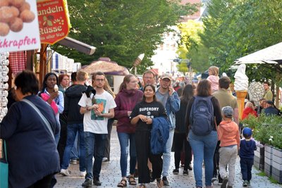 Besucher auf dem Freiberger Bergstadtfest.