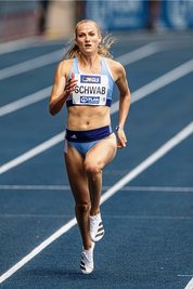 Corinna Schwab vom LAC Chemnitz verteidigte ihren Titel über die 400 Meter. 
