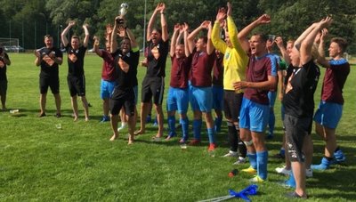 Mit vier Punkten Vorsprung wurden die Kicker der SG Striegistal Staffelsieger in der Kreisliga. 