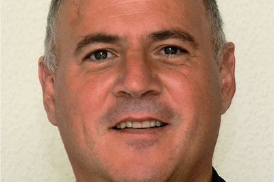 Der CDU-Kreisrat Jörg Kerber ist als Ellefelder Bürgermeister einfach nur froh, dass gebaut wird.