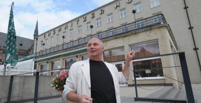 Dieter Leopold kam früher oft zum Tanzen ins Restaurant und in die Hofbar im Chemnitzer Hof. Doch diese Zeiten scheinen längst vorbei zu sein.