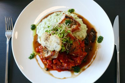 Im Restaurant des „Pawlow-Hotels“ steht unter anderem Pfeffersteak auf der Speisekarte.