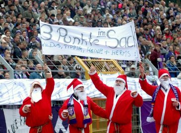 Packen sich die Veilchen diesen Sonntag im Derby-Klassiker gegen Dresden drei Punkte in den Sack? Am 1. Advent des Jahres 2004 ging dieser Wunsch beim 4:1 vor 16.500 Zuschauern in Erfüllung. 