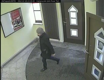 Nach dieser Frau suchen die Beamten.