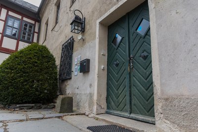 Die stabile Eingangstür kennen Generationen von Rodewischern und Museumsbesuchern. Sie bleibt.