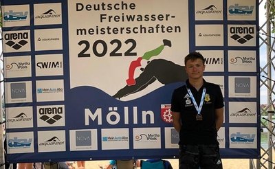 Der Erfolg von Jeremy Kunz in Mölln wurde mit diesem Foto für die Vereins- und die Familienchronik festgehalten. 