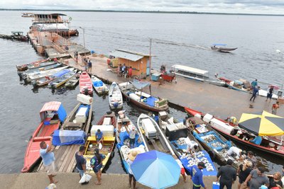 Tag 3 in Manaus mit Stadtrundgang zum Fischmarkt und Hafen.
