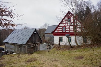 Der Riedelhof hat sich seit seiner Rettung als Treffpunkt vieler etabliert - als Naturschutzstation, mit Konzerten und Vermietungen.