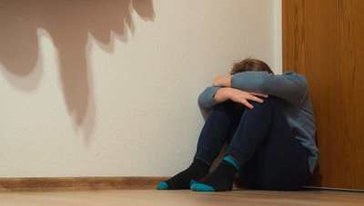 Es ist schwierig, zu erkennen, wenn Kindern zu Hause Gewalt widerfährt. Denn viele Opfer schweigen aus Angst oder Scham. 