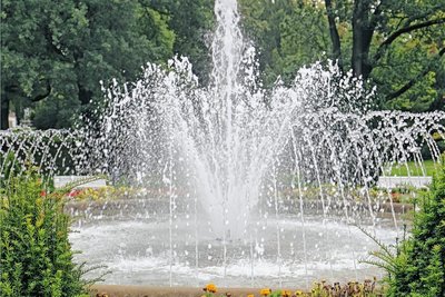 Wird ebenfalls vorzeitig in den Winterschlaf geschickt: der Brunnen im Albertpark. 