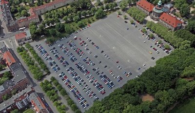 Zwickaus größter Parkplatz: Der Platz der Völkerfreundschaft.