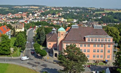 An der Diesterwegschule in Werdau, hier ein altes Foto der momentan eingerüsteten Einrichtung, wurden Räder und Mopeds von Jugendlichen manipuliert.