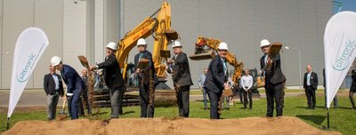 Von links nach rechts: Dr. Christian Heedt (Siltronic Werkleiter Freiberg), Winfried Hoppe (Siltronic), Dr. Lothar Beier (erster Stellvertreter des Landrats Mittelsachsen), Dr. Christoph von Plotho (CEO Siltronic AG), Sven Krüger (Oberbürgermeister der Stadt Freiberg) , Rocco Matzke (Siltronic)