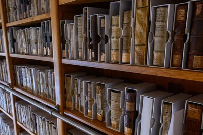 Zwei Männer wollten einem Plauener angeblich eine Büchersammlung verkaufen.