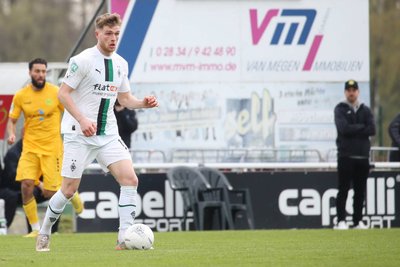Aus Mönchengladbach wechselt Steffen Meuer zu den Veilchen und erhält hier einen Einjahresvertrag bis Sommer 2024.