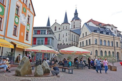 Das „Dolce Freddo“ auf dem Meraner Teichplatz. Schokoeis spielt dort eine wichtige Rolle.