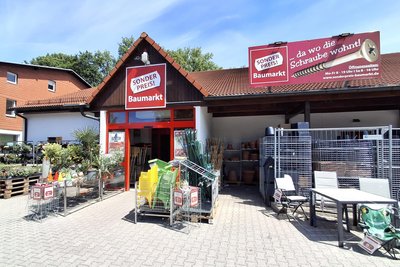 Vielleicht war der Imbiss-Standort im Vorraum des Sonderpreis-Baumarktes doch nicht so ideal, wie Chris Uhlig geglaubt hat.