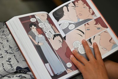 Kinder und Jugendliche greifen auch gerne zu Comic-Büchern.