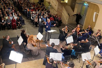 Paul Plankenbichler dirigierte zum Neujahrskonzert am Donnerstag in Freiberg zum ersten Mal.