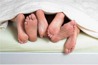 Terzett im Bett. 