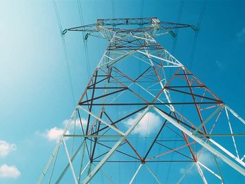 Durch das Smart Grid entsteht ein Zusammenspiel von Strom-Erzeugung, Speicherung, Netzmanagement und Verbrauch