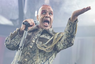Um Rammstein-Sänger Till Lindemann wird es einsam.