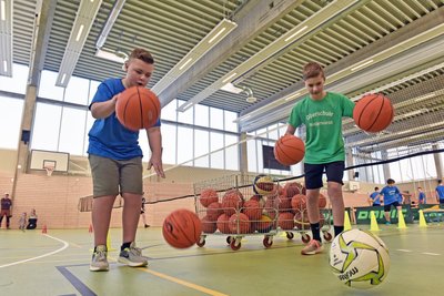 Die neue Zweifeld-Turnhalle in Niederwiesa hat Magnetwirkung für den Sportverein im Ort.