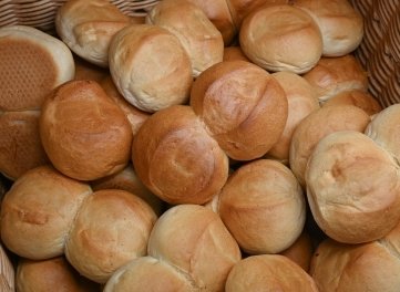 Das doppelte Brötchen kostet in der Bäckerei Werner aktuell 60 Cent. Im Frühjahr waren es noch 55 Cent.