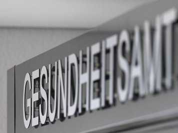            Die Gesundheitsminister von Bund und Ländern haben sich auf eine neue Quarantäne-Regel verständigt: Künftig sollen zehn Tage ausreichen, wenn der Corona-Test negativ ausfällt.