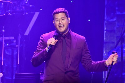 Michael Buble singt beim ersten kanadischen WM-Auftritt in Toronto.