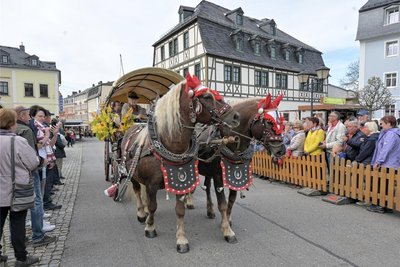 Am Sonntag gibt es zur Zwönitzer Kirmes den Festumzug der Vereine und Gewerbetreibenden.