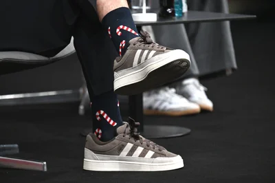 Mit Zuckerstangen-Socken kam Nagelsmann zur Kaderpräsentation. 