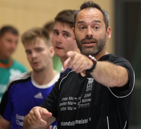 Trainer Mario Schuldes gibt beim Handball-Oberligisten HC Glauchau/Meerane die Richtung vor. 