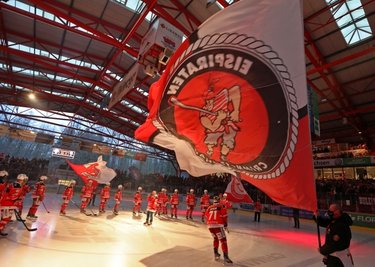 Im Kunsteisstadion im Sahnpark kommt es am Sonntag zum Sachsenderby zwischen Crimmitschau und Weißwasser. 