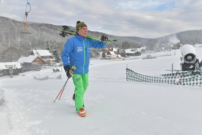 Beste Bedingungen für den Abfahrtsski in Holzhau - findet auch Udo Jahn von der SG Holzhau. (Archivbild)