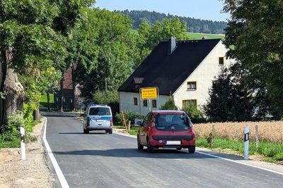 Ein Teil des sanierten Straßenabschnitts zwischen Elterlein und Hermannsdorf.
