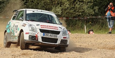 Julia Schneider und Stefan Weigel vertreten die Farben des MC Grünhain am Wochenende in der Lausitz. 