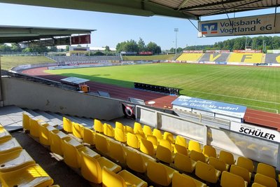Derzeit ist ungewiss, ob es Geld aus der Sportmilliarde des Bundes für das Vogtlandstadion gibt.