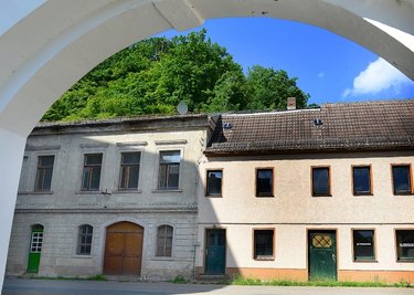 In diesen Häusern soll in Sachsenburg die KZ-Gedenkstätte eingerichtet werden. 