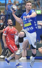 Aues Rückraumspieler Adrian Kammlodt - hier im letzten Duell der Vorsaison gegen Wilhelmshaven - traut seiner Mannschaft einmal mehr viel zu. Los geht es für den EHV zuhause gegen Essen. 